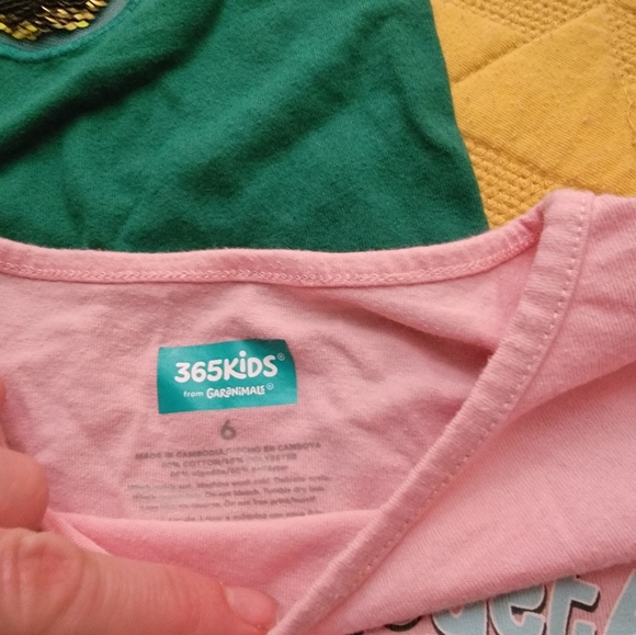 4 girls shirts - Picture 7 of 12